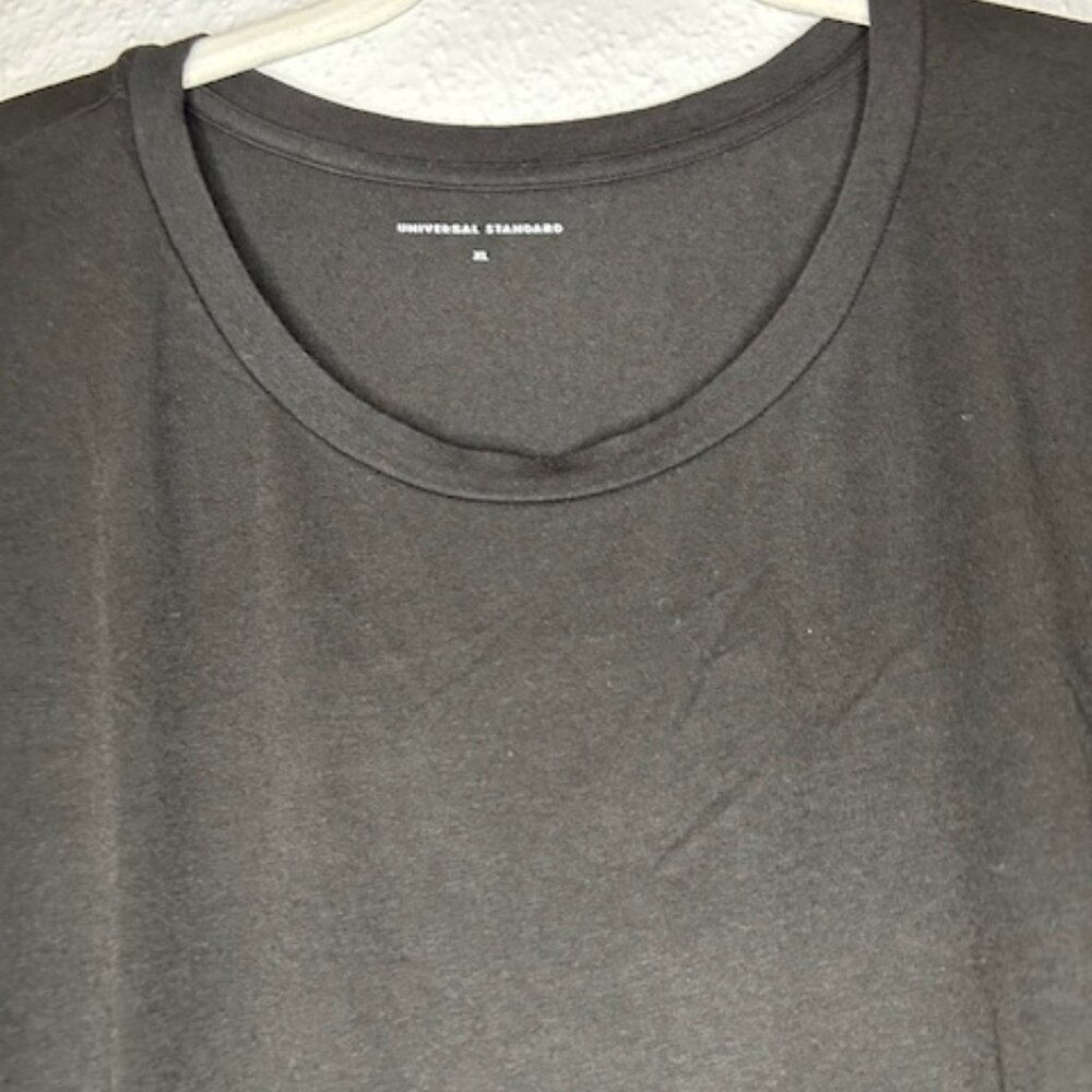 Universal Standard T-Rex Size XL (26-28 US) - Picture 2 of 4